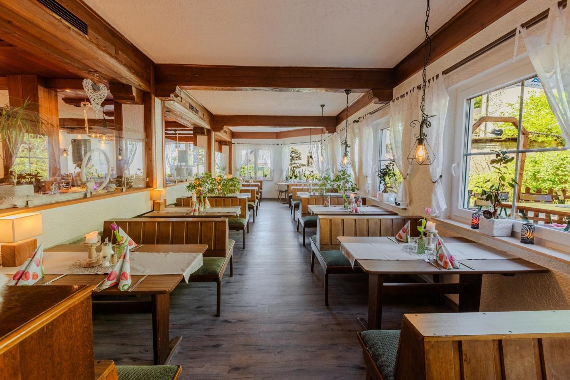Landgasthof Zur Linde Heimbuchenthal 外观 照片