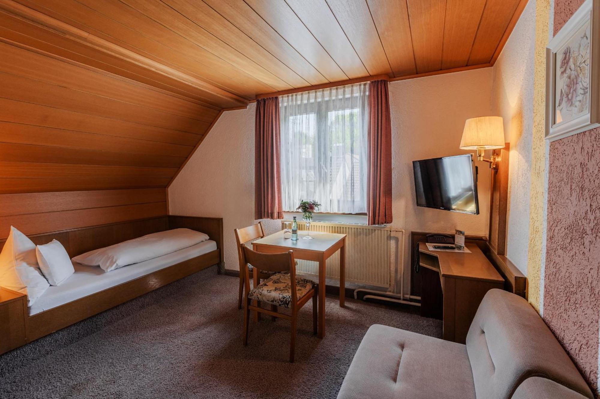 Landgasthof Zur Linde Heimbuchenthal 外观 照片