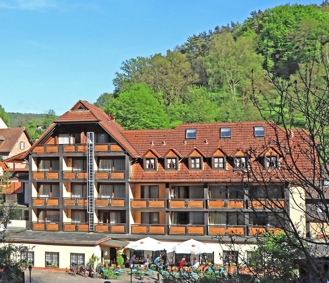 Landgasthof Zur Linde Heimbuchenthal 外观 照片